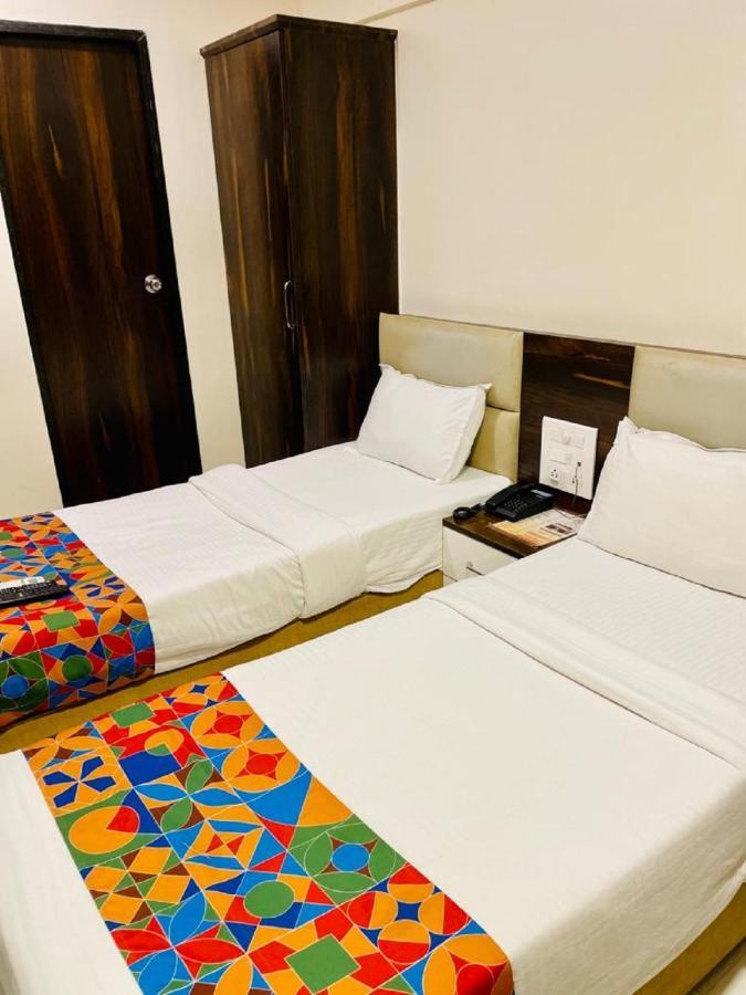 Hotel Embassy Park - Bkc Мумбаи Экстерьер фото