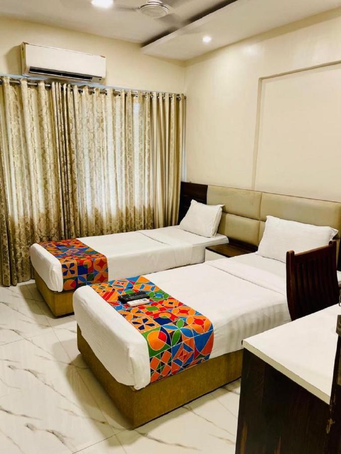 Hotel Embassy Park - Bkc Мумбаи Экстерьер фото