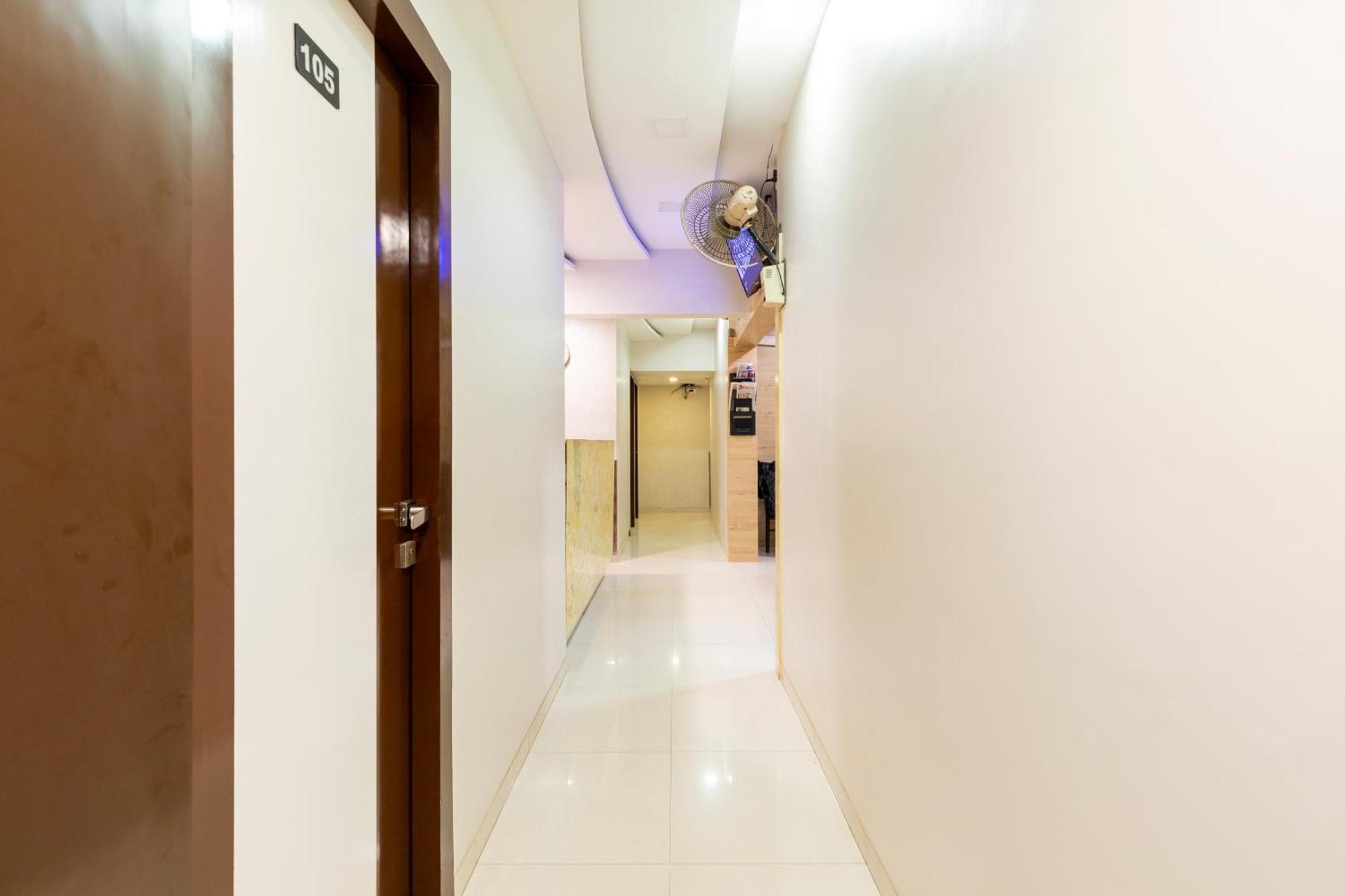 Hotel Embassy Park - Bkc Мумбаи Экстерьер фото