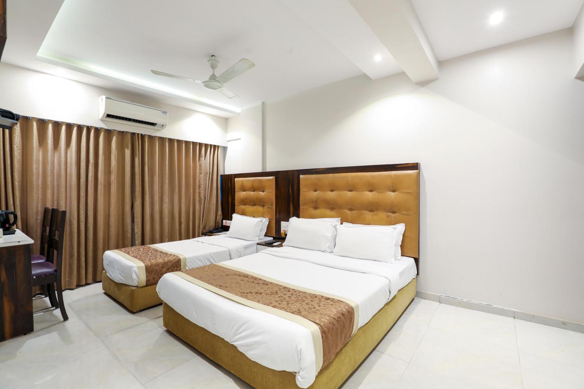 Hotel Embassy Park - Bkc Мумбаи Экстерьер фото